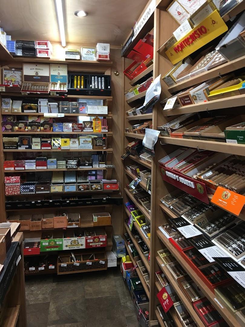 Ginos Grab 'n' Go (Deli, Pizza & Cigars Shop)